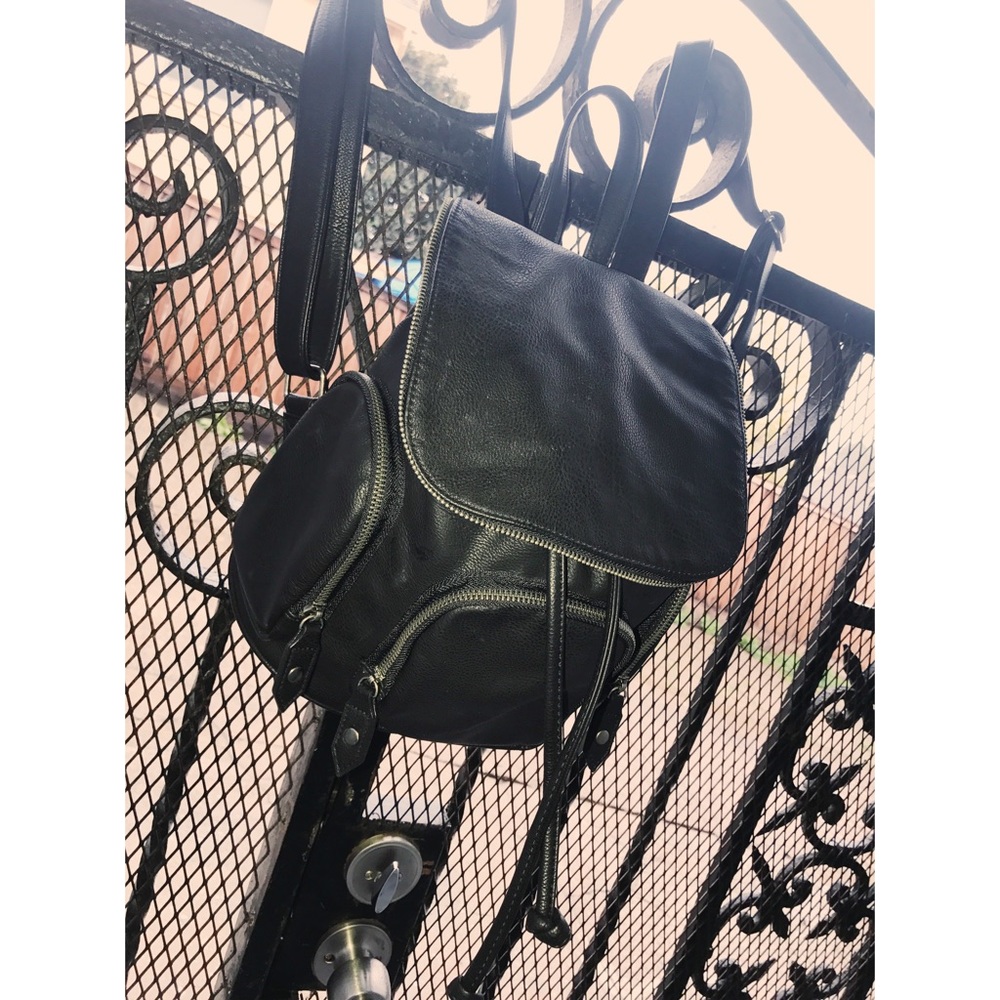 Medium mossimo back pack