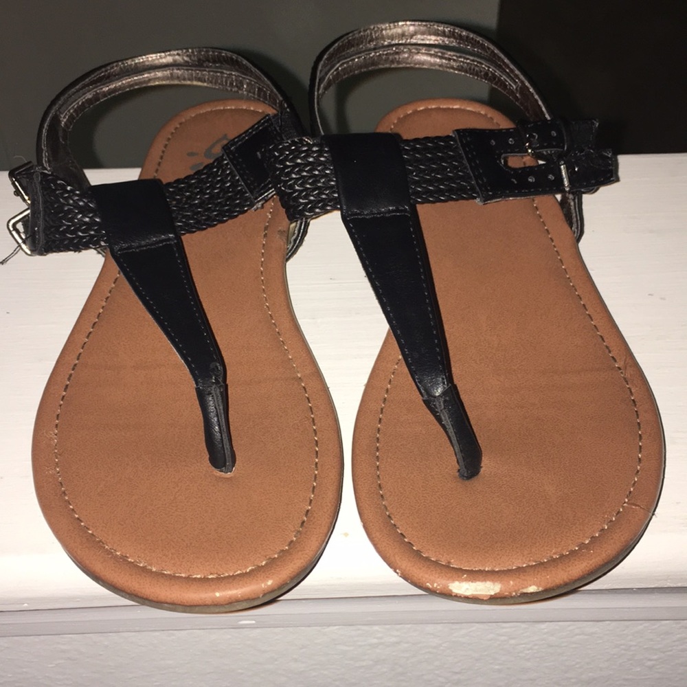 SOLD..........Black sandals