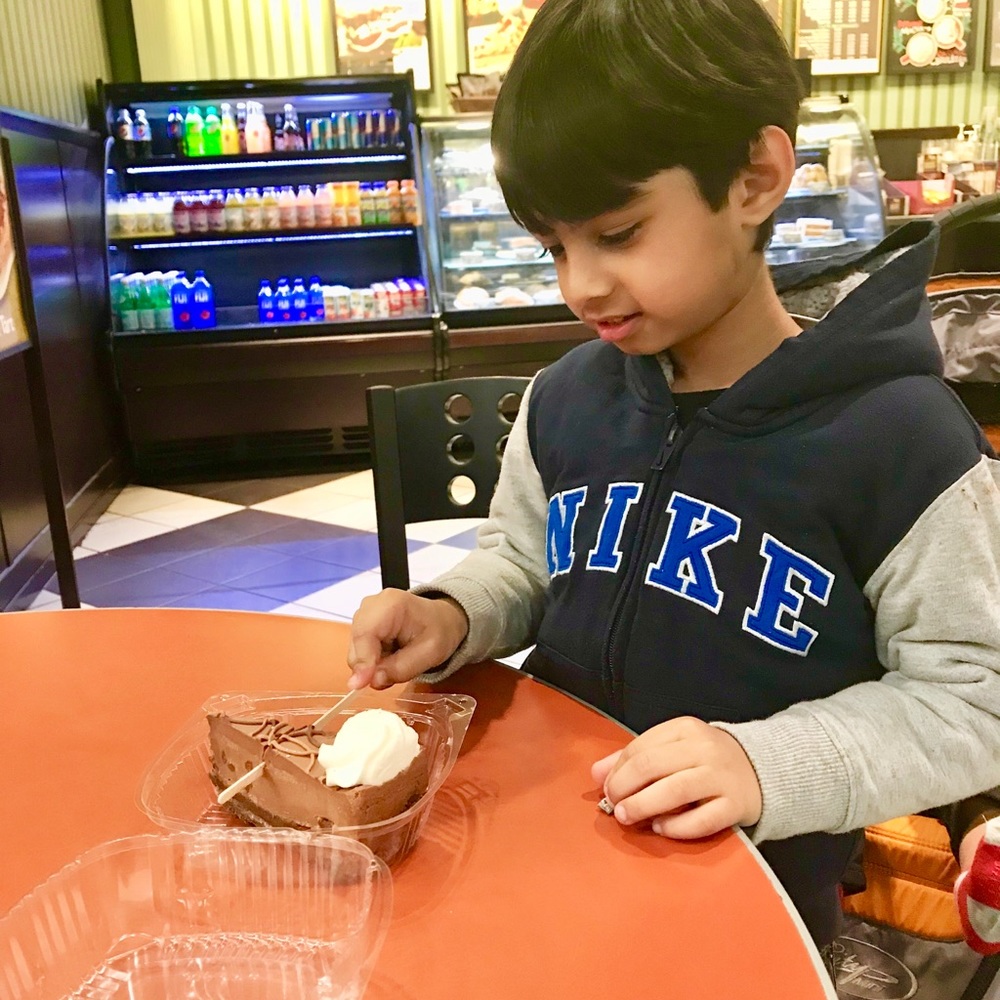 Meet your Posher, Muneeba