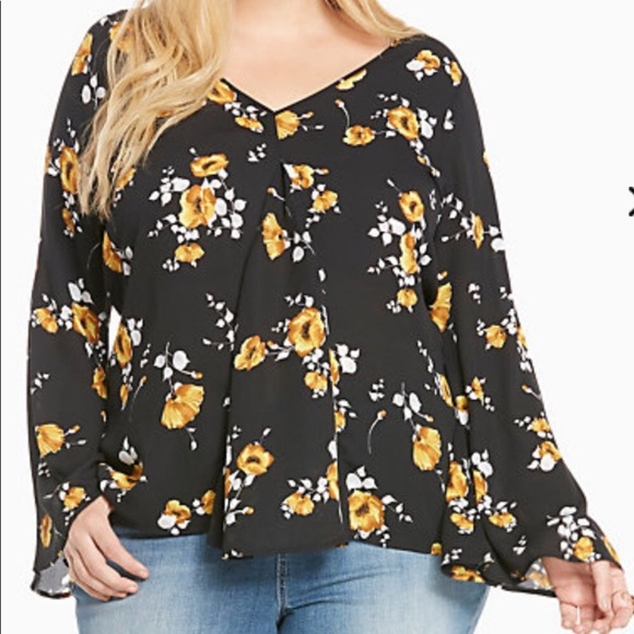 torrid Tops - Torrid size 2 bell sleeve bohemian floral top