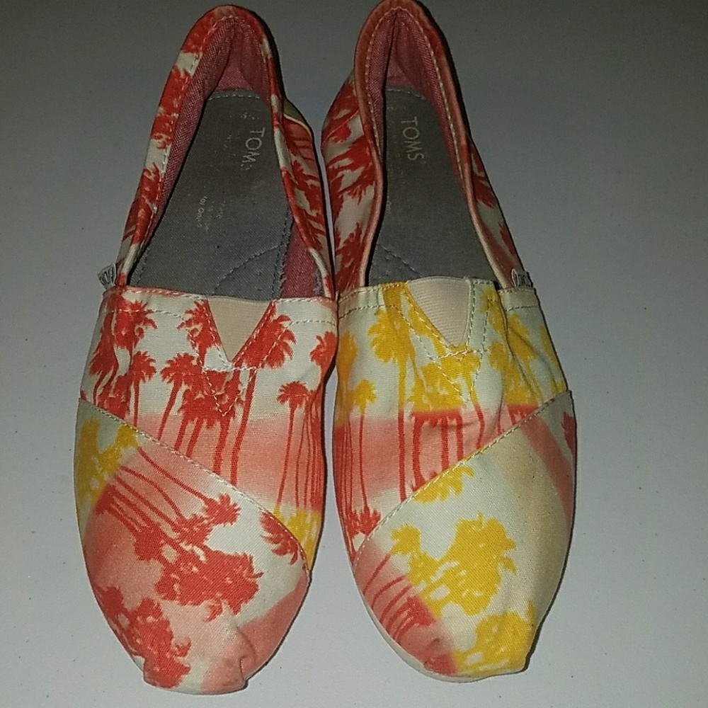 Tropical toms