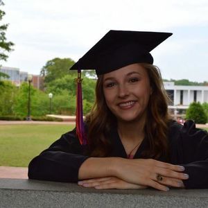 Meet your Posher, Alyssa