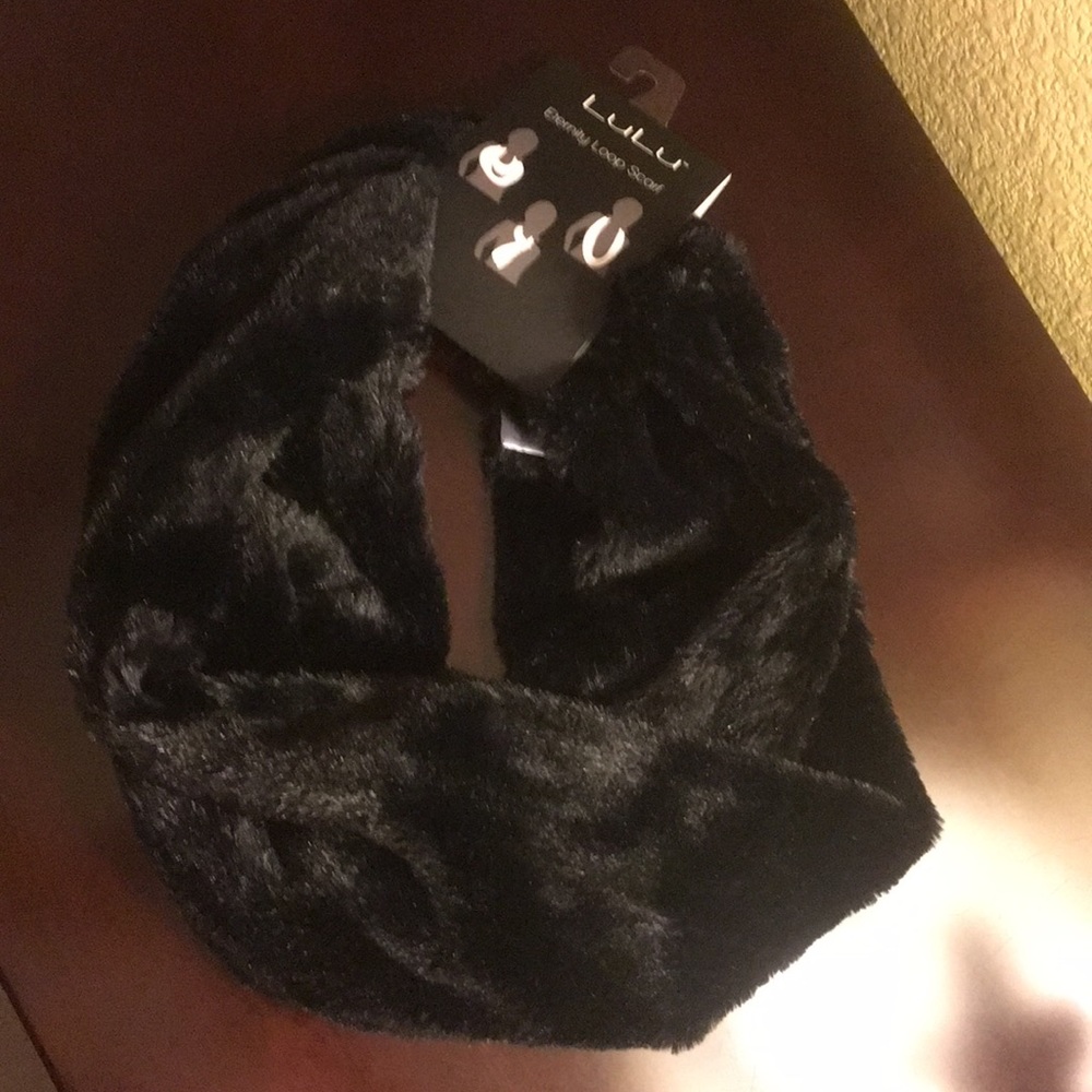 Faux Fur Infinity Scarf NWT