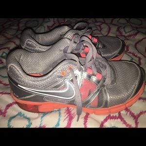 Nike tennis shoes