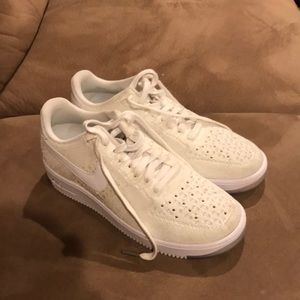 Nike Air Force 1 flynit low