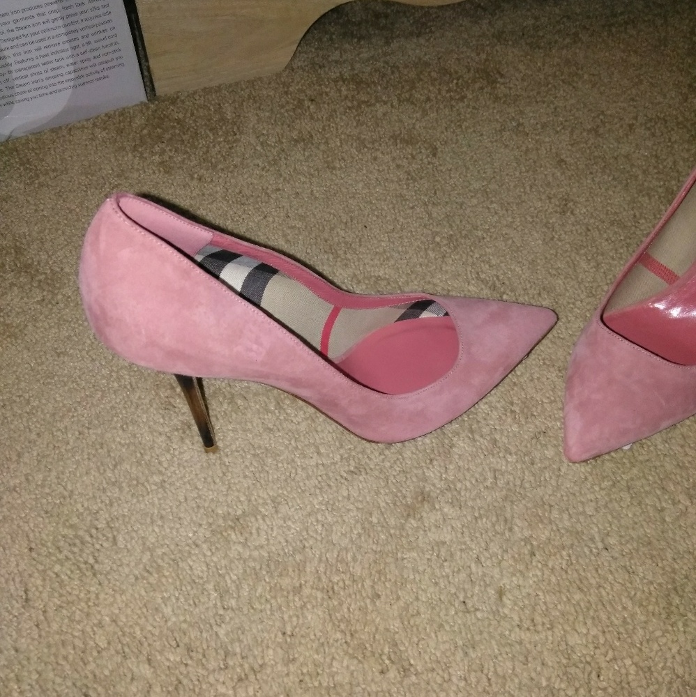 Burberry heels