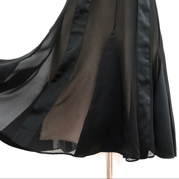 SOLD. BCBGMaxazria Black Silk Halter Dress Sz 6P - Picture 5 of 8