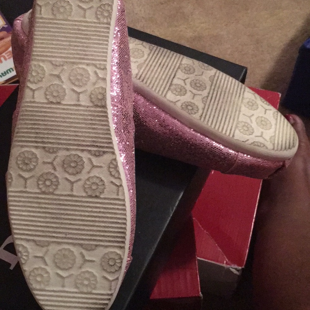 Shoes - Picture 3 of 3