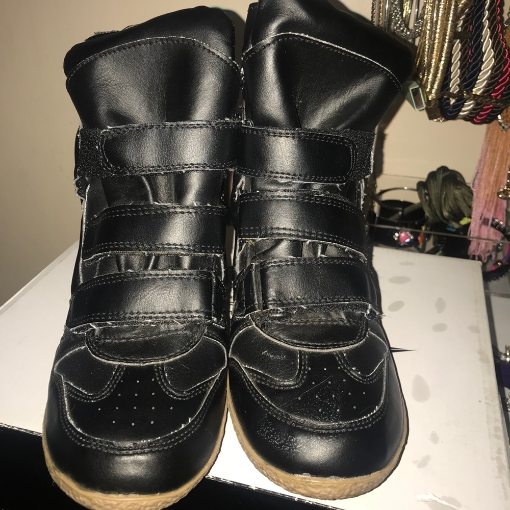 Wedge sneakers