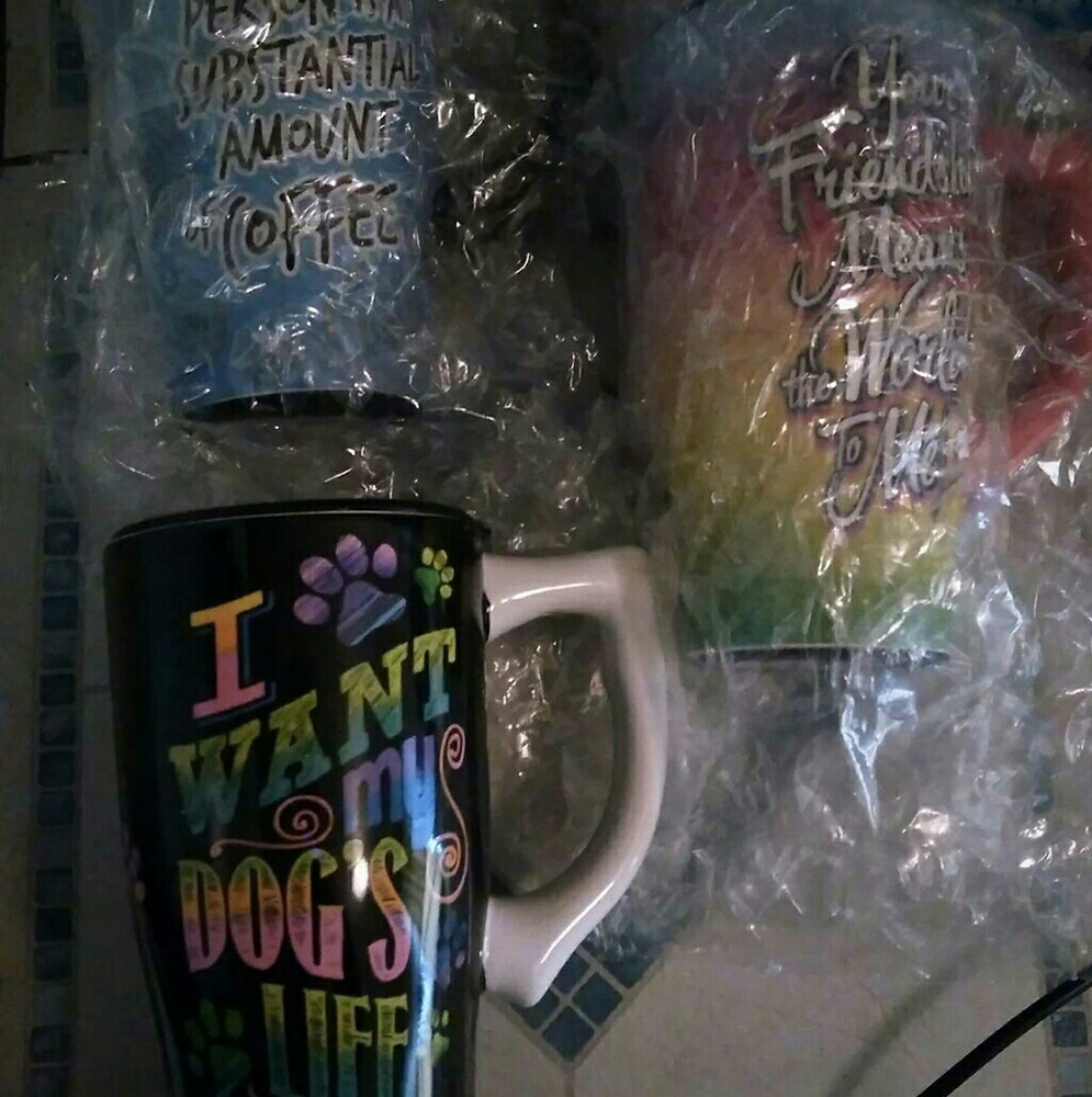 MUGS