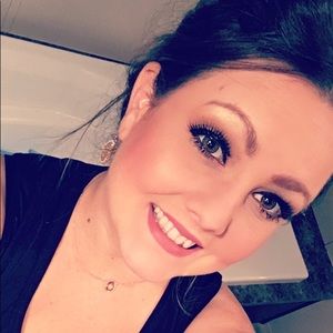 Meet your Posher, Valerie