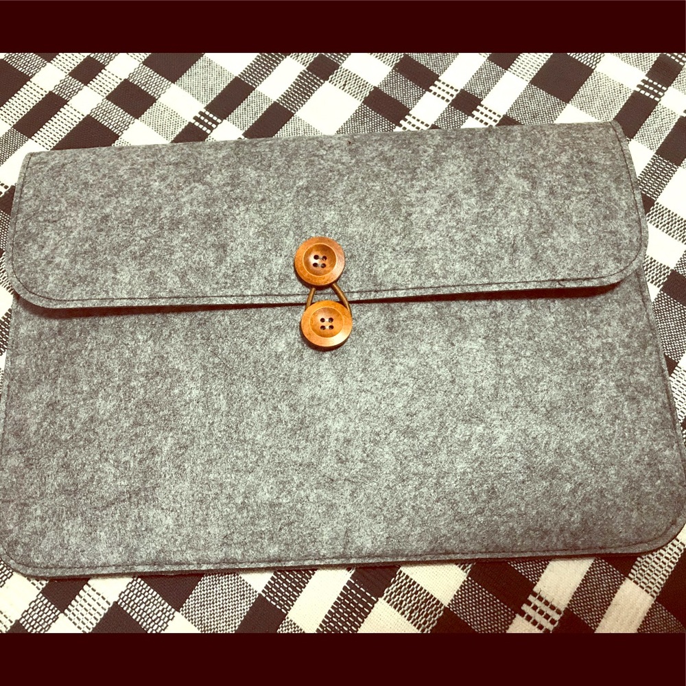 Laptop sleeve bag pouch for up to 13.3 inch NWOT