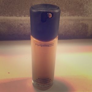 Mac Matchmaster SPF 15 Foundation 7.0