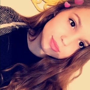 Meet your Posher, Abbie