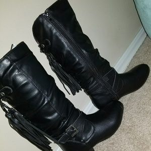 Girls black boots sz 12