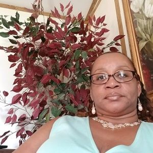 Meet your Posher, Angie