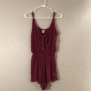 Super cute romper!