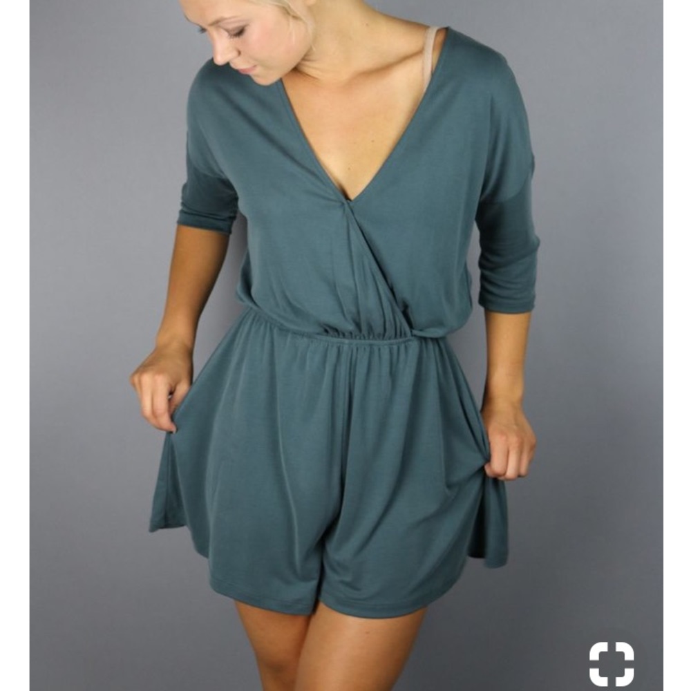 Long sleeve gray romper