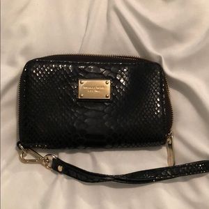 Michael Kors Wrislet Wallet