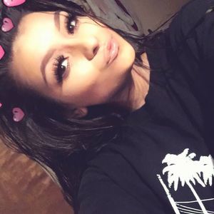 Meet your Posher, Danielle