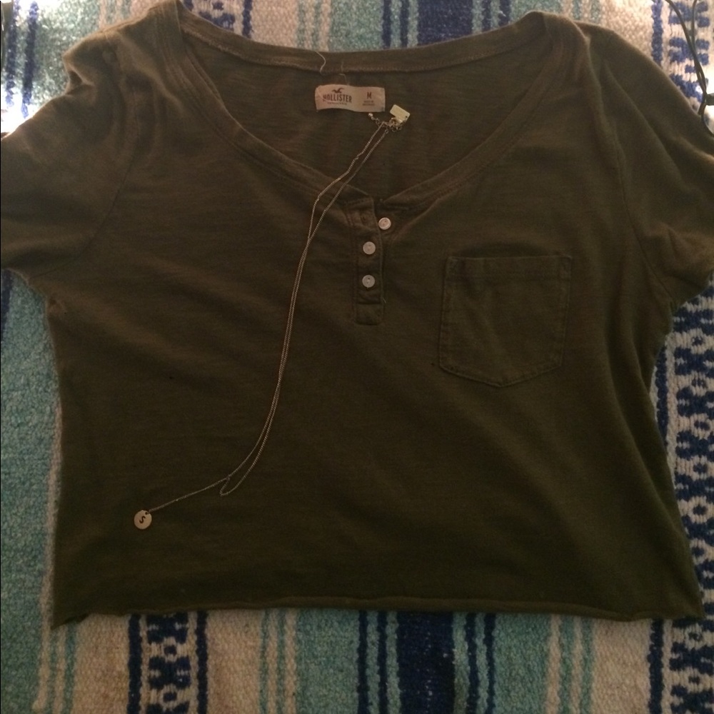 green button-up crop top