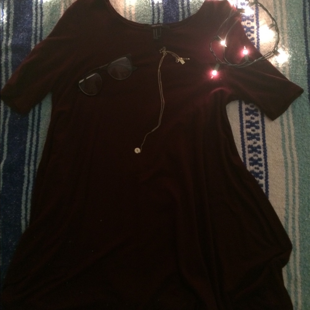 burgundy dress quarter-length sleeves