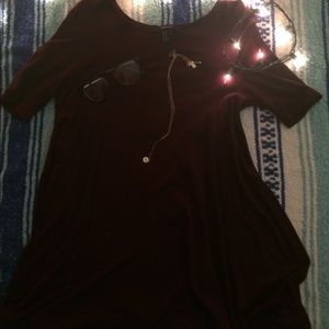 burgundy dress quarter-length sleeves