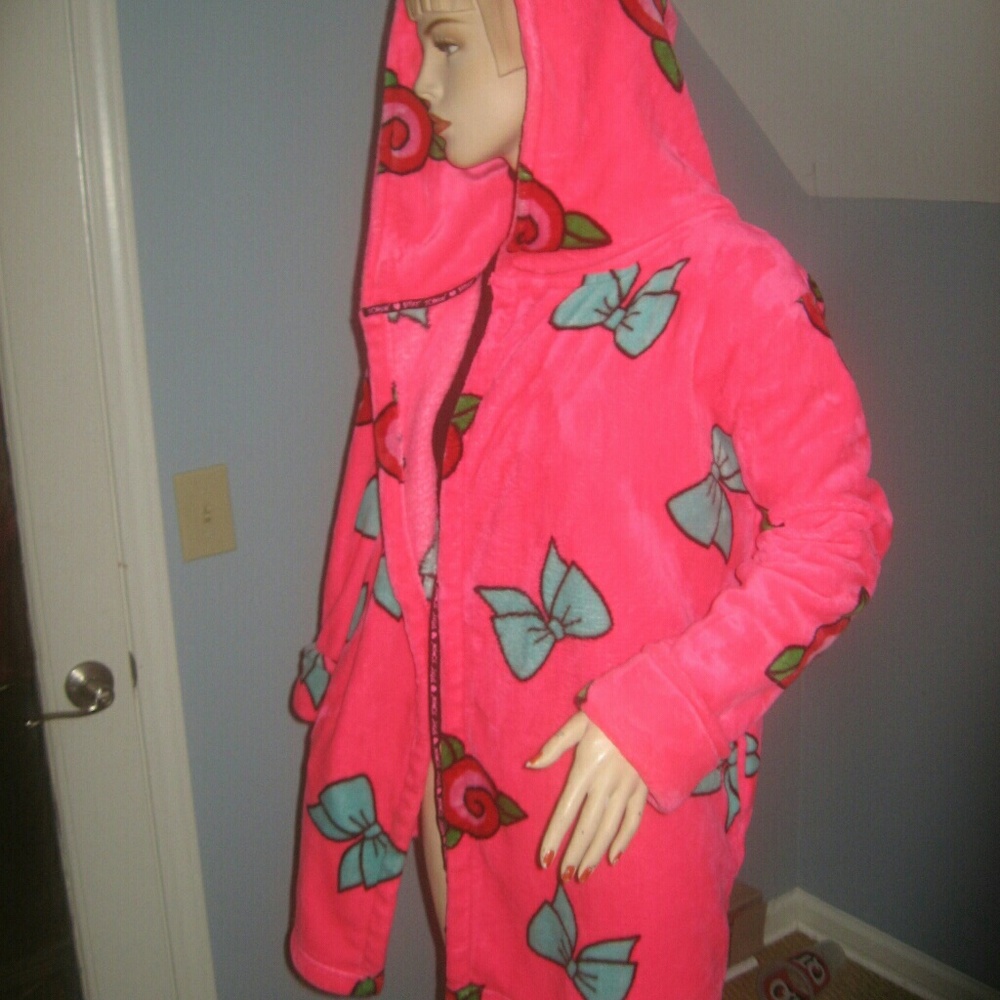 Betsy Johnson Pink Plush Robe