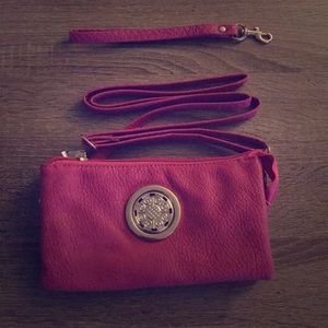 NWOT! Cross body or wristlet