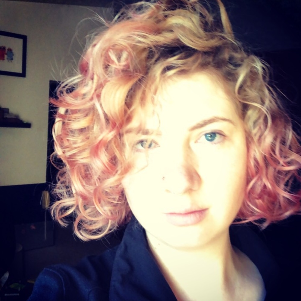 Meet your Posher, Caitlin