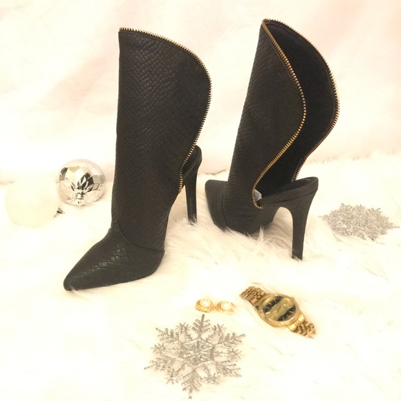 Black Reptile Texture Booties - Picture 3 of 7