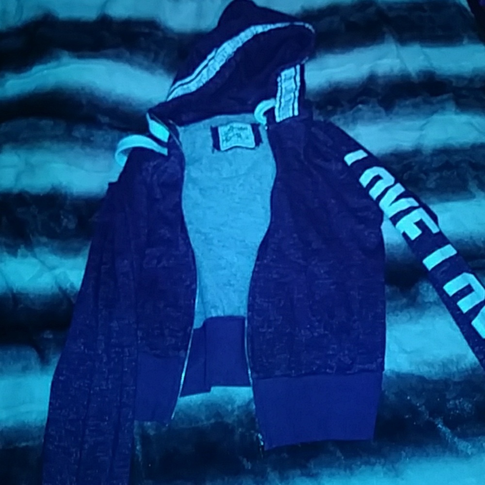 Zip up