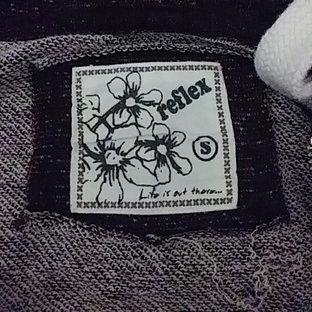 Zip up - Picture 3 of 3