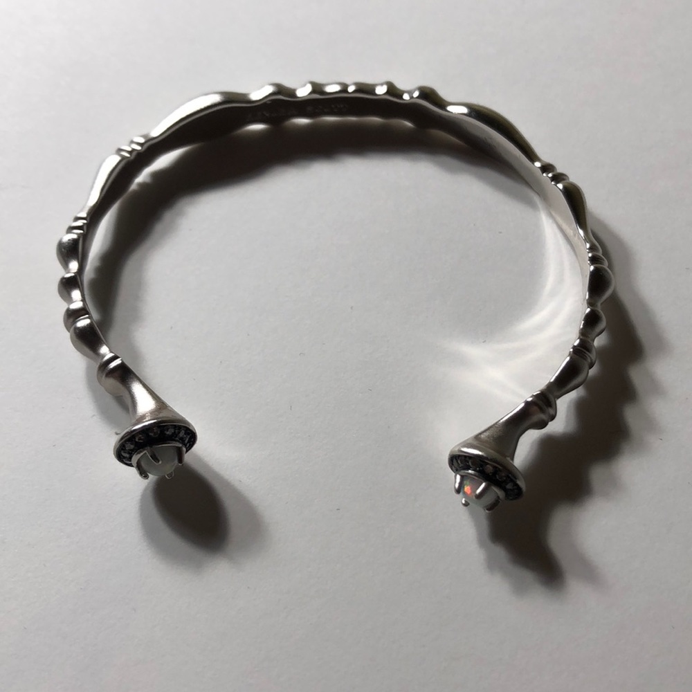 Kendra Scott bracelet