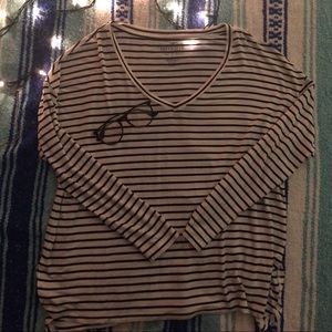 black and white stripped long sleeve tee