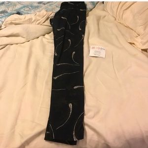 New Without Tags Navy Lularoe Wheat Leggings