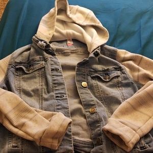 Jean and Patterned sleeve Jacket