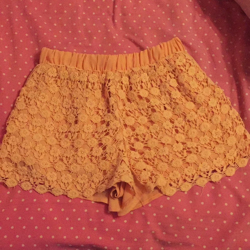 Cute Blu-Pepper Lace Shorts