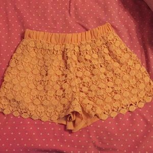 Cute Blu-Pepper Lace Shorts