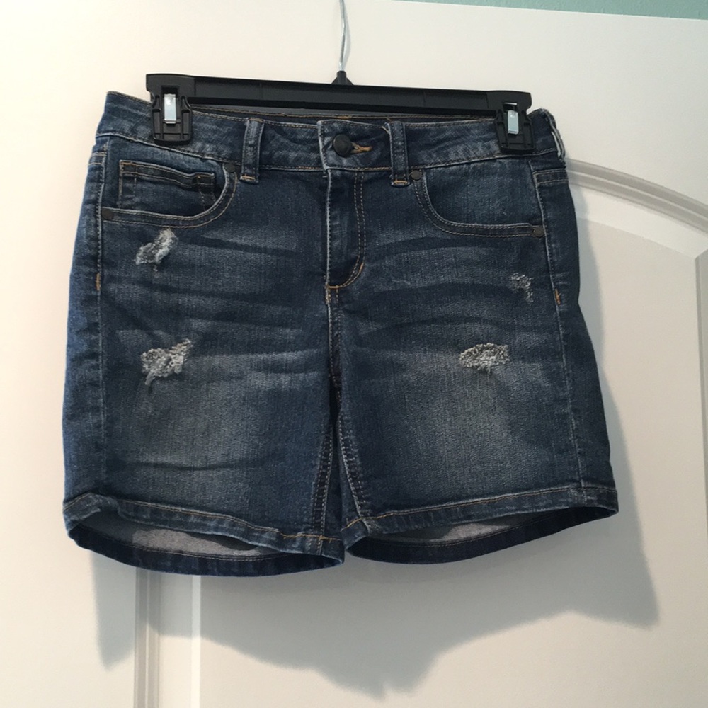 Joe’s Denim Shorts 💙