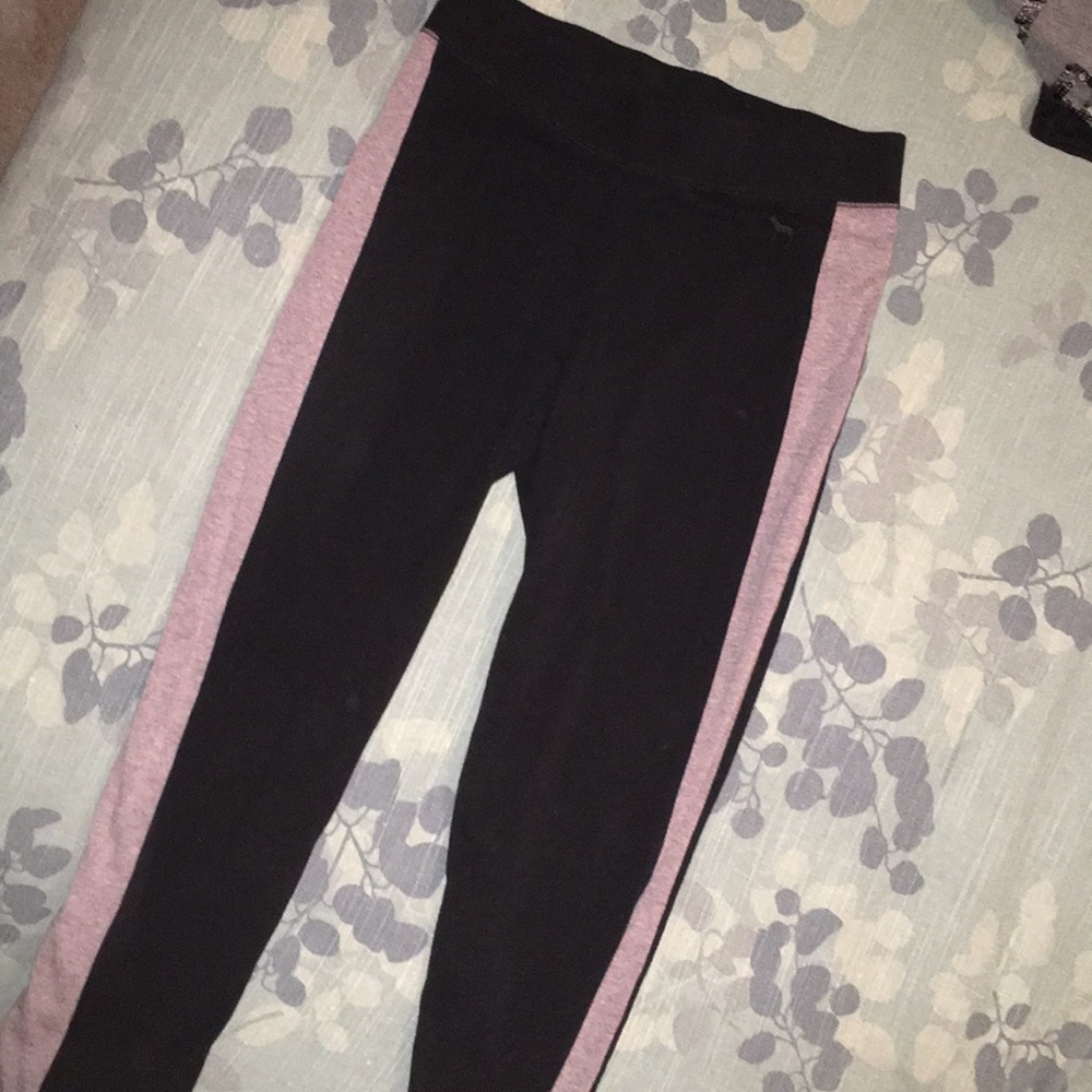 Victoria’s Secret pink yoga pants
