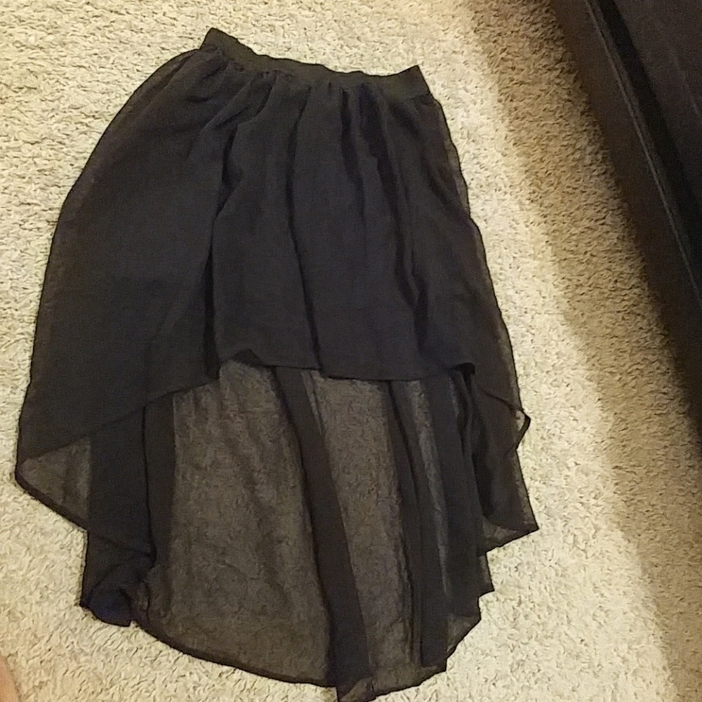 Decoded layered skirt