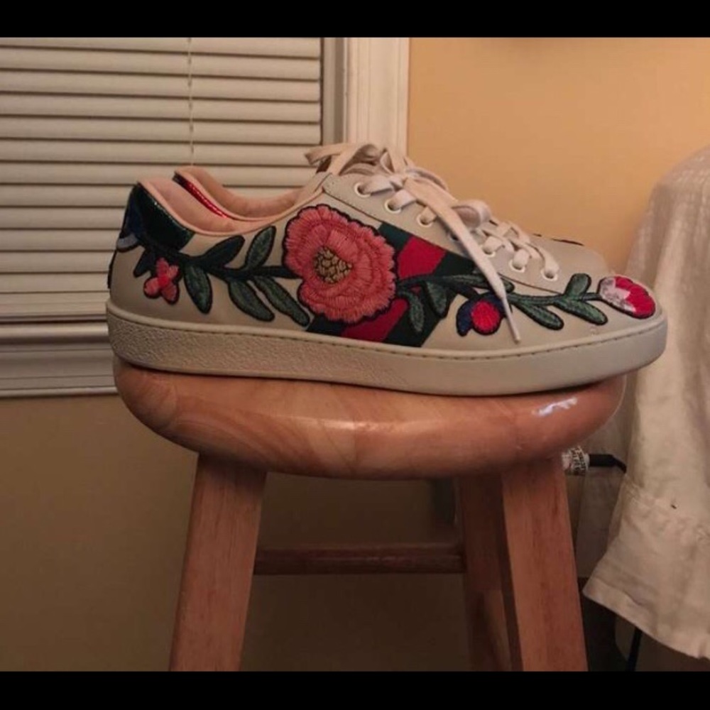 Gucci shoes size 9