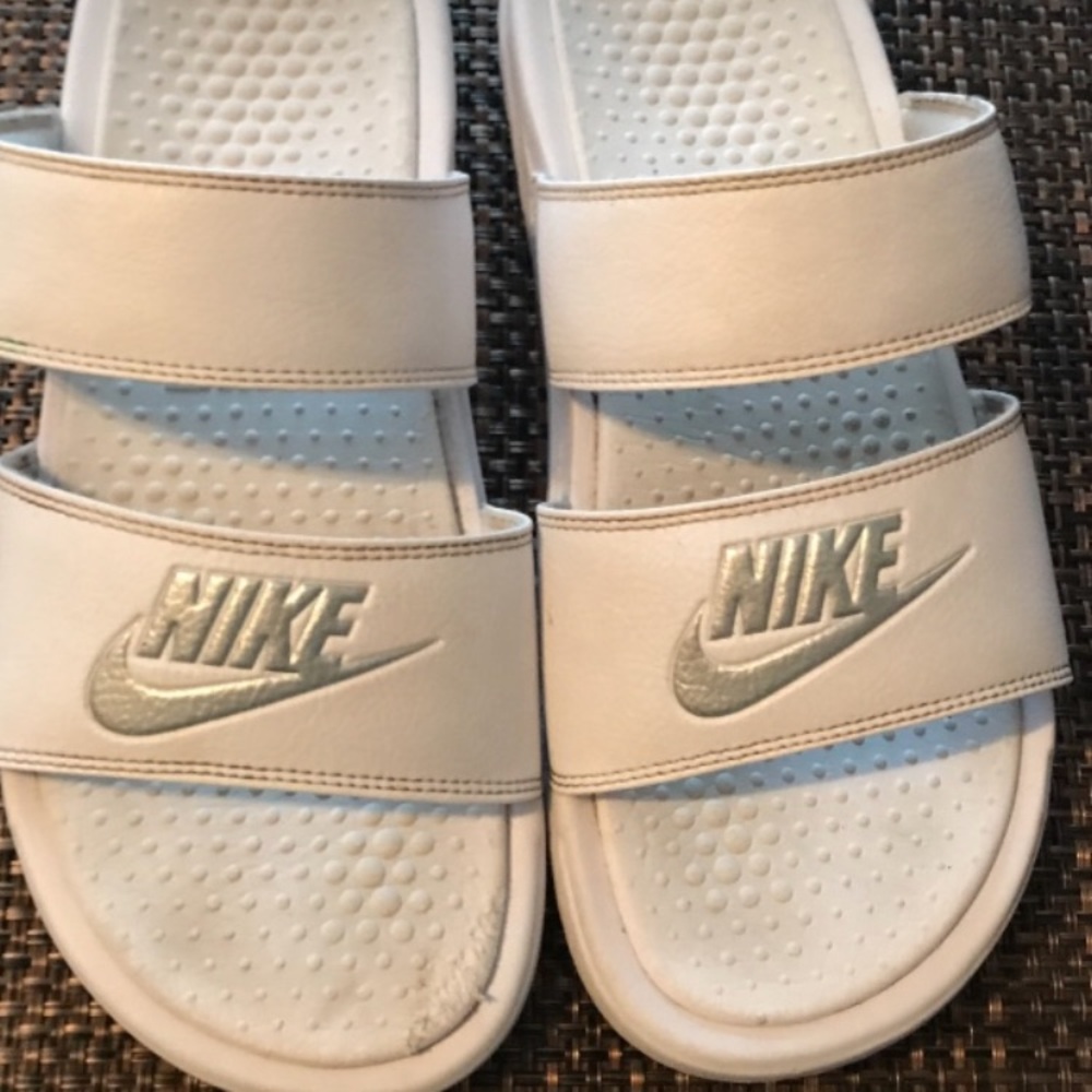 Woman Nike slides size 8