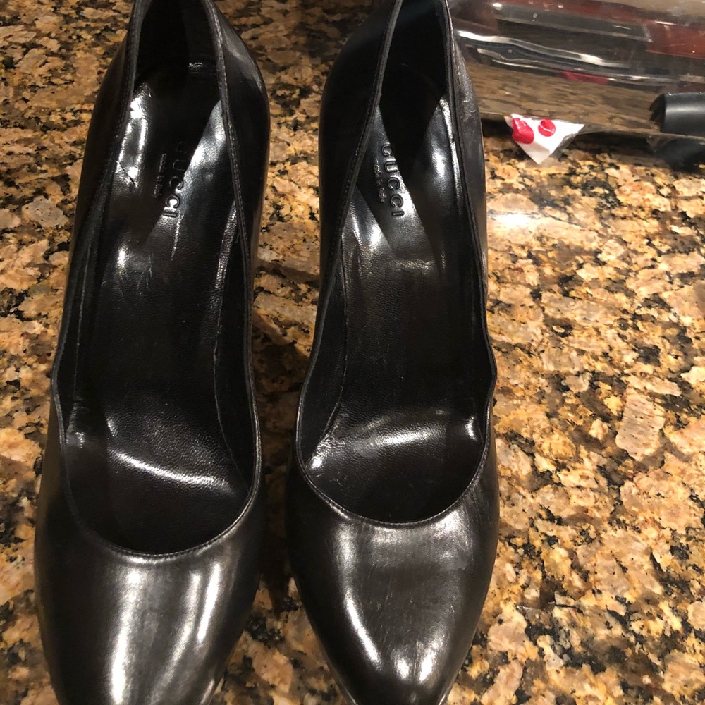 Gucci shoes authentic no box no bag no receipt 9.5