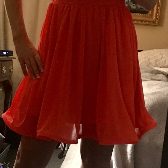 Beautiful Fun Orange Dress - Picture 3 of 8