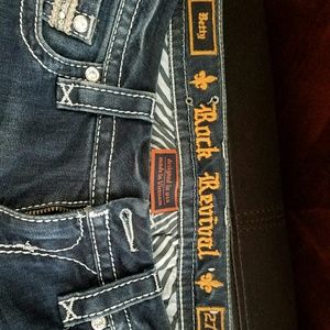Women's Rock Revival straight leg jean. Size 27