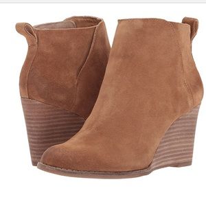 Lucky Brand Brown suede booties