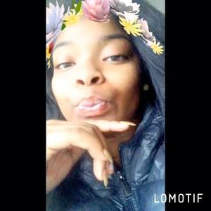 Meet your Posher, Mi kay la