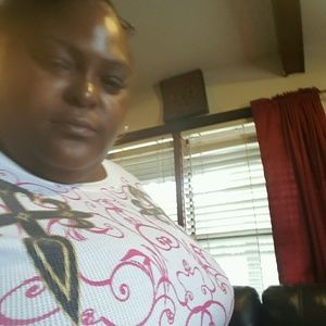 Meet your Posher, Candace